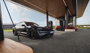 Porsche abre su primera estación de carga rápida en Europa