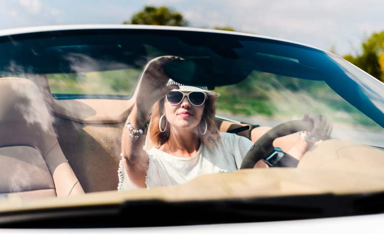 Cómo mejorar la visibilidad al volante en los viajes de verano