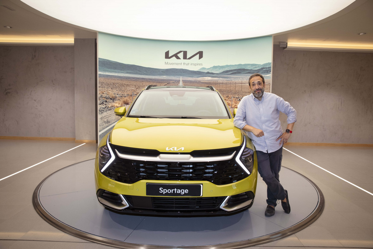 Zapata Tenor da el salto a la movilidad eléctrica con el nuevo Kia Sportage PHEV Tech 4X4  (2)