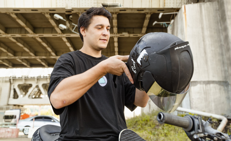 Cómo elegir el casco de moto correcto: talla, peso, visibilidad...