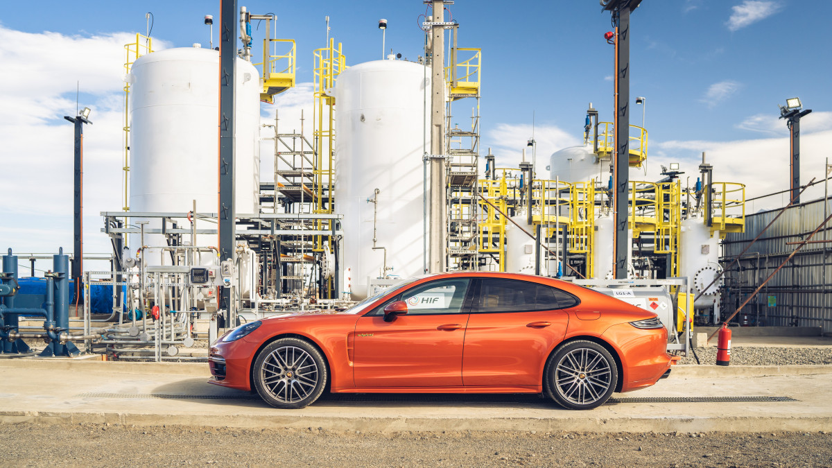 Recorriendo la Ruta del Fin del Mundo con el Porsche Panamera E Fuel (1)