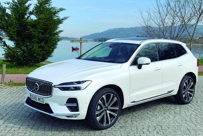Volvo XC60 B4