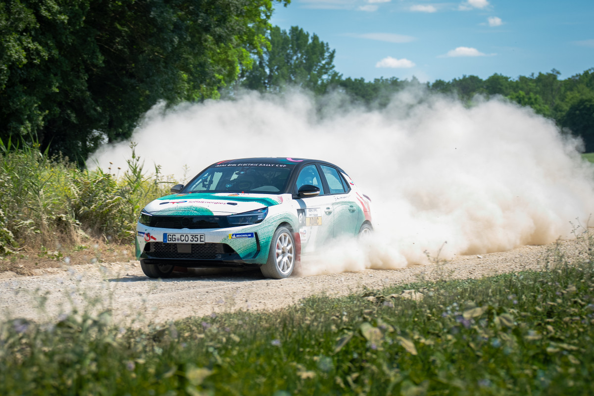 Elisa Klinkenberg y Opel unen fuerzas para crear el Corsa Rally Electric con un potente mensaje (3)