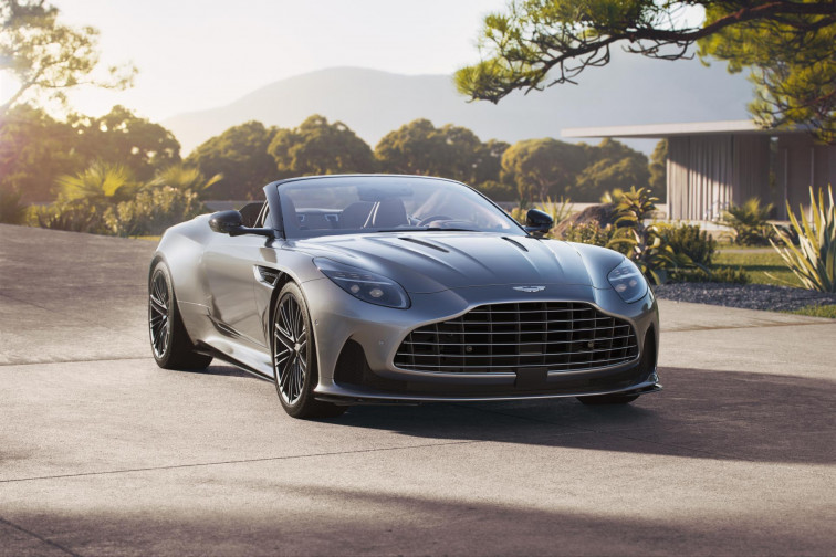 Aston Martin DB12 Volante, para ponerse el cielo por montera en 14 segundos