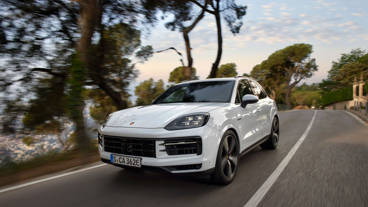 A la venta el Cayenne S E-Hybrid, tercera versión enchufable del SUV de Porsche