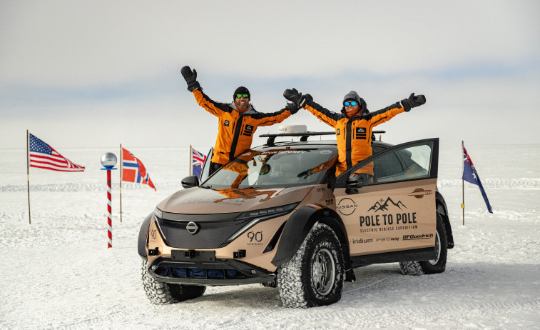 Culmina con éxito la expedición de Polo a Polo, 30.000 kilómetros en un Nissan eléctrico