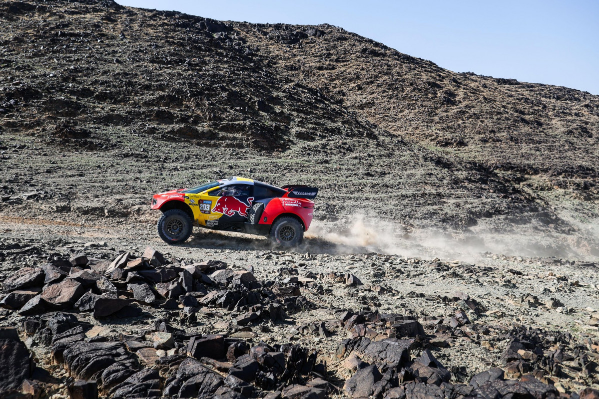 Dakar 2024. #203. sebastien loeb. 03