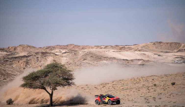 Dakar 2024. Etapa 7 | El Dakar es cosa de dos: Loeb, vencedor hoy, y Sainz, líder sólido