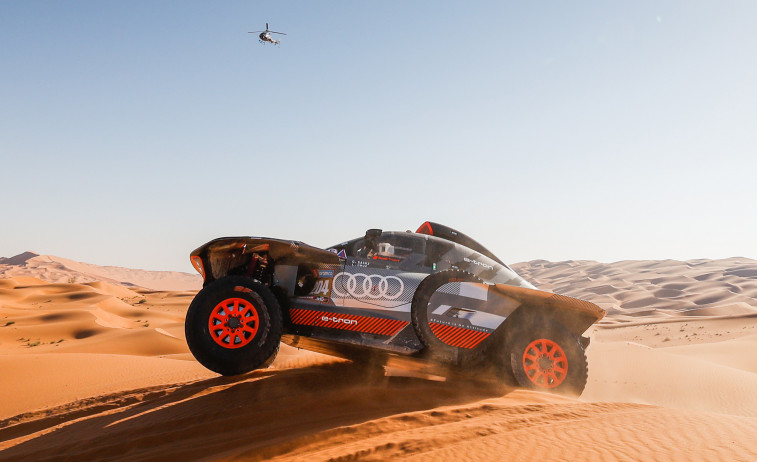 Dakar 2024. Etapa 8 | Sainz vuela hacia su cuarto Dakar, en una etapa dominada por los Audi