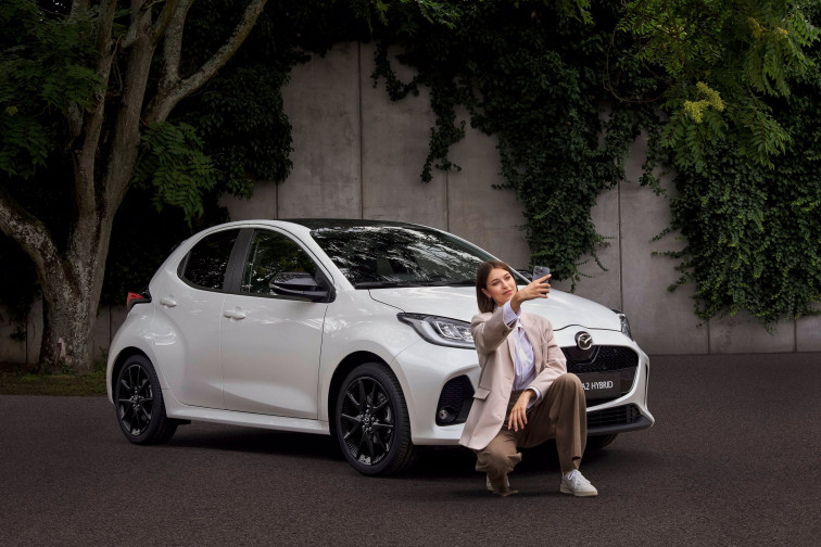 La versión actualizada del Mazda2 estrena tecnología híbrida autorrecargable
