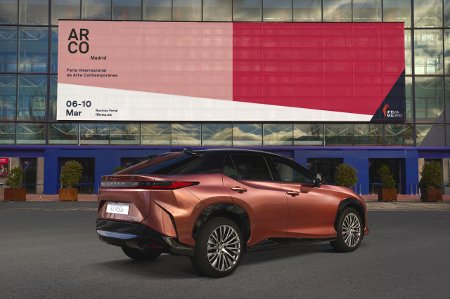 Lexus será un galerista más en Arco 2024, exponiendo el RX ganador del Art Car 2023