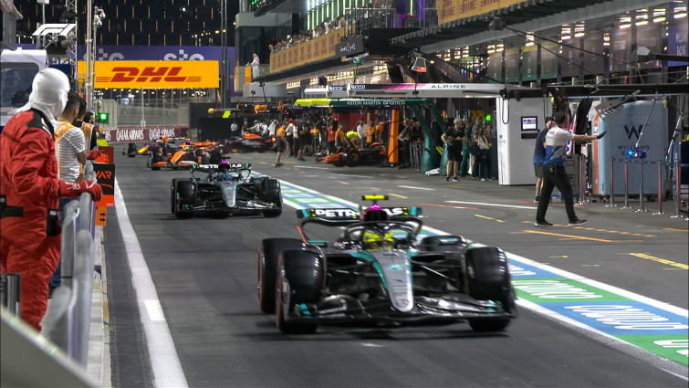 F1 | GP Arabia Saudí. Verstappen en la pole, Alonso en cuarta posición, Sainz en el hospital