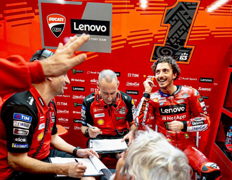 MotoGP | Primera victoria para Pecco Bagnaia, claro vencedor del GP de Qatar