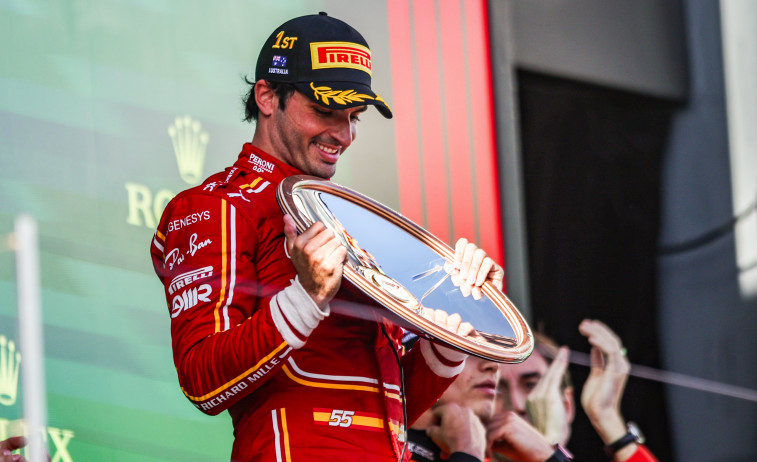 F1 | Carlos Sainz hizo sonar el himno español tras el doblete de Ferrari en el GP de Australia
