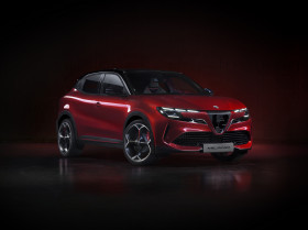 Como Milano no está permitido, Alfa Romeo elige Junior para denominar su nuevo SUV