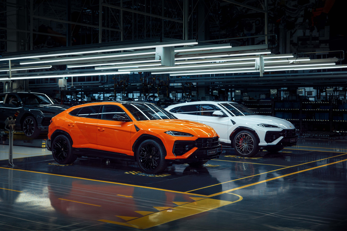 Urus SE PHEV 04