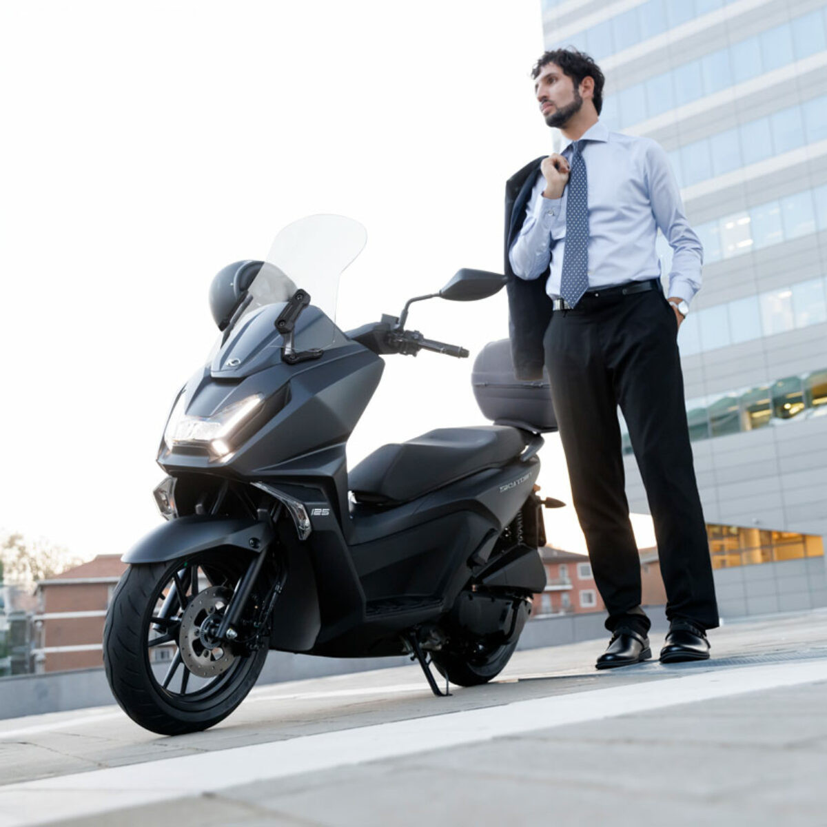 Kymco sky town 125  02