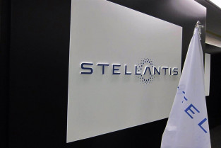 Stellantis se reintegró a la patronal europea de fabricantes tras la salida de Tavares