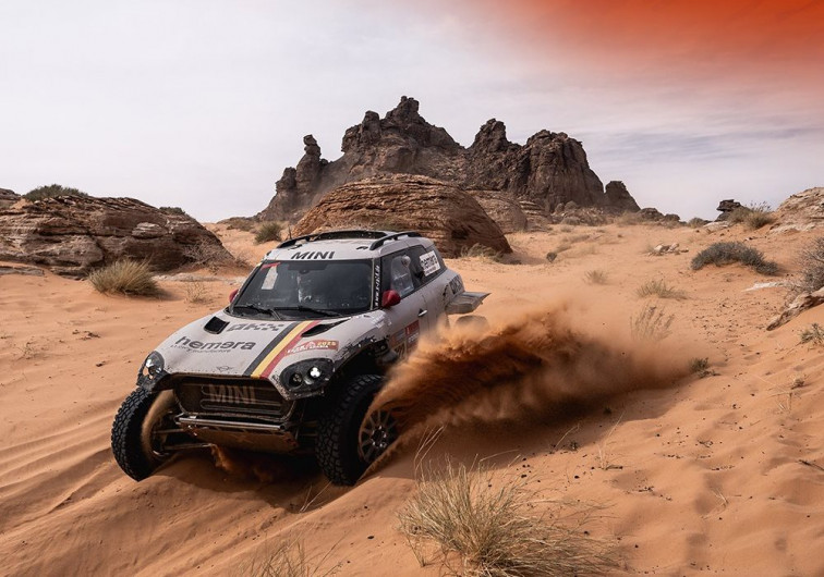 DAKAR 2025. Etapa 6. La segunda semana comenzó con un doblete de Mini