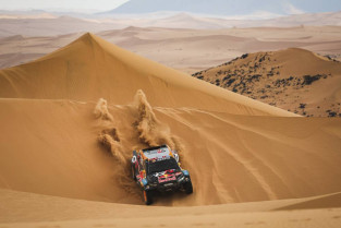 DAKAR 2025. Etapa 7.  Más apretado que nunca, el Dakar fue hoy el hotel de los líos
