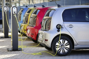 Satisfacción en el sector por la renovación del Moves III, el plan de ayudas a la compra de eléctricos