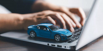 La prima media del seguro de coche sigue bajando, situándose en 390 euros en enero