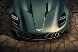 Aston Martin Vanquish Volante. El descapotable más potente del mundo celebra 60 años de leyenda