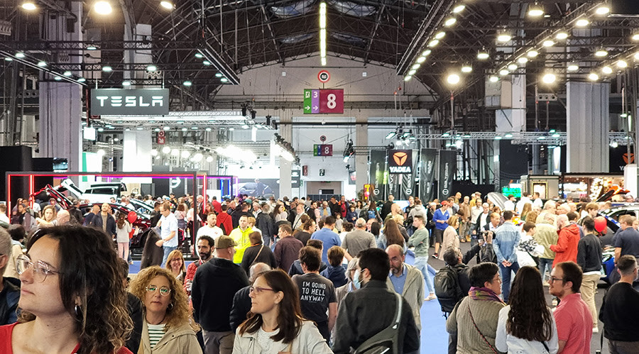 Automobile barcelona 2025. publico 04