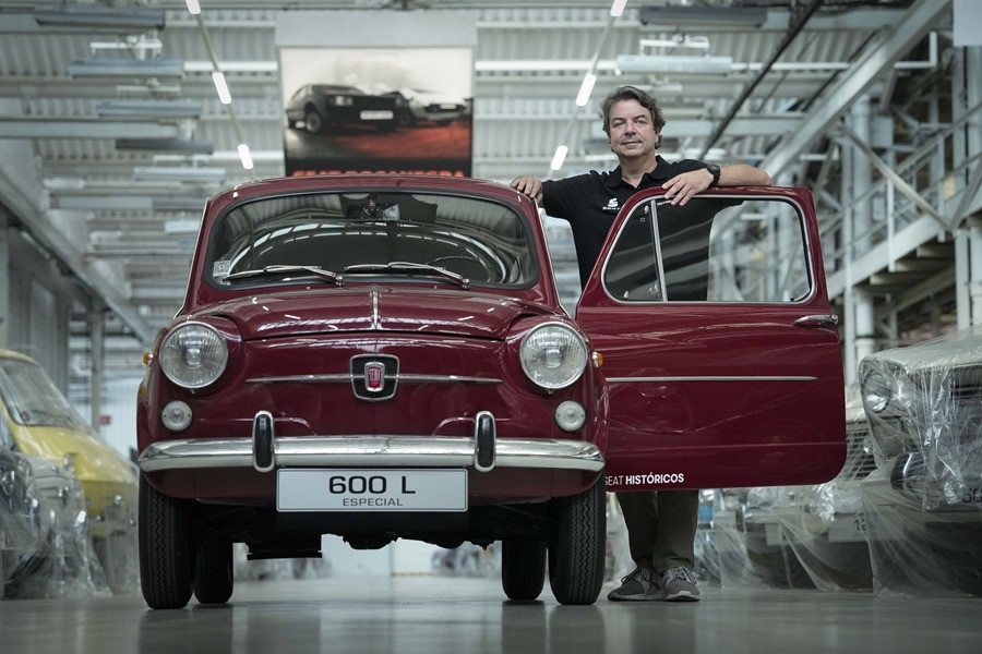 Isidre lopez. seat 600  historicos