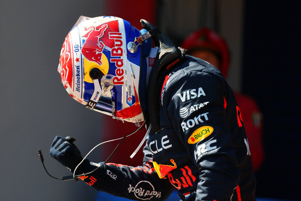 F1 | Lección magistral de Verstappen imponiéndose a los McLaren en el templo de Ferrari