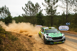 SCER | Javier Pardo profeta en su tierra: triunfo en el Rallye Ourense y liderato.