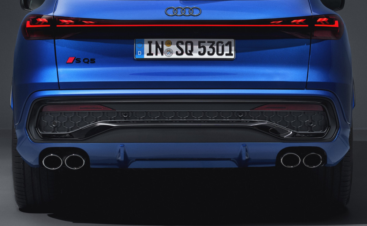 Audi SQ5 SUV (4b)