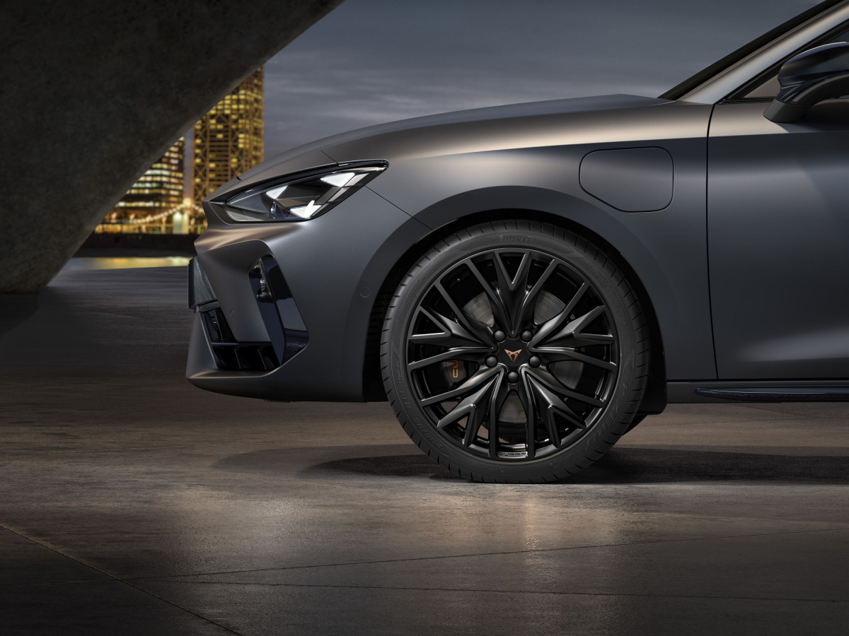 02. Cupra Black Edition