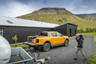 ​Ford lanza en Europa una versión híbrido enchufable de su pickup Ranger con 281 CV