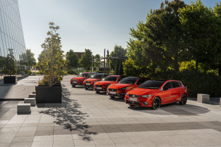 ​Seat condensa el espíritu de la marca en la edición especial ‘FR 75 Aniversario’
